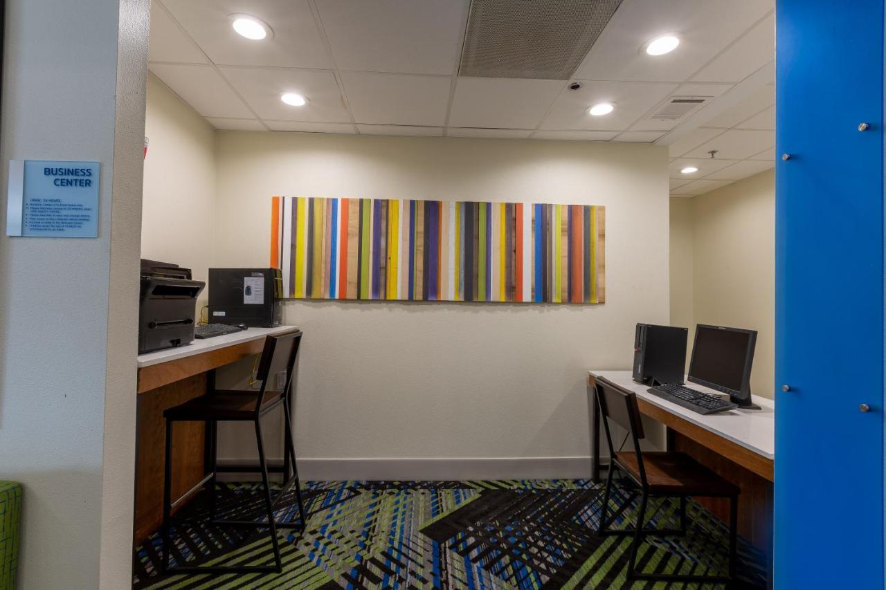 Holiday Inn Express & Suites Arlington North - Stadium Area By Ihg Exterior photo