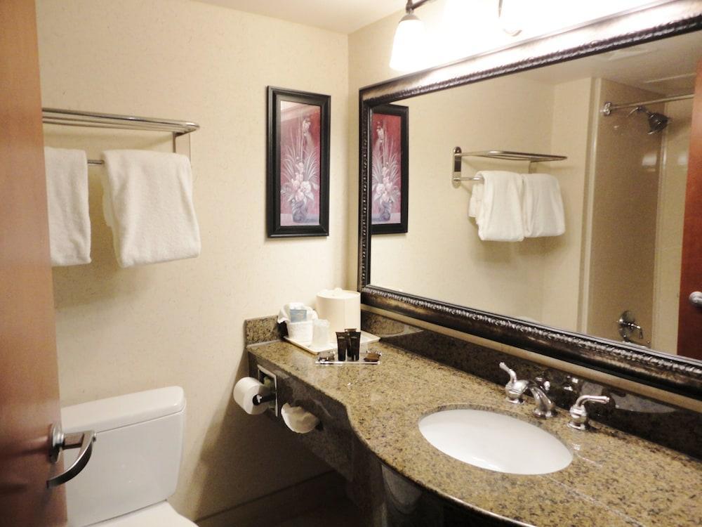 Holiday Inn Express & Suites Arlington North - Stadium Area By Ihg Exterior photo