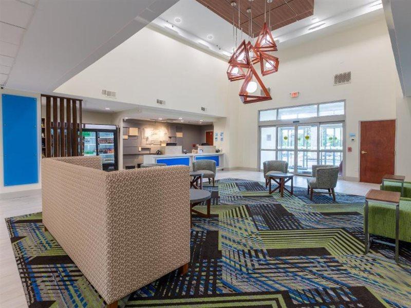 Holiday Inn Express & Suites Arlington North - Stadium Area By Ihg Exterior photo