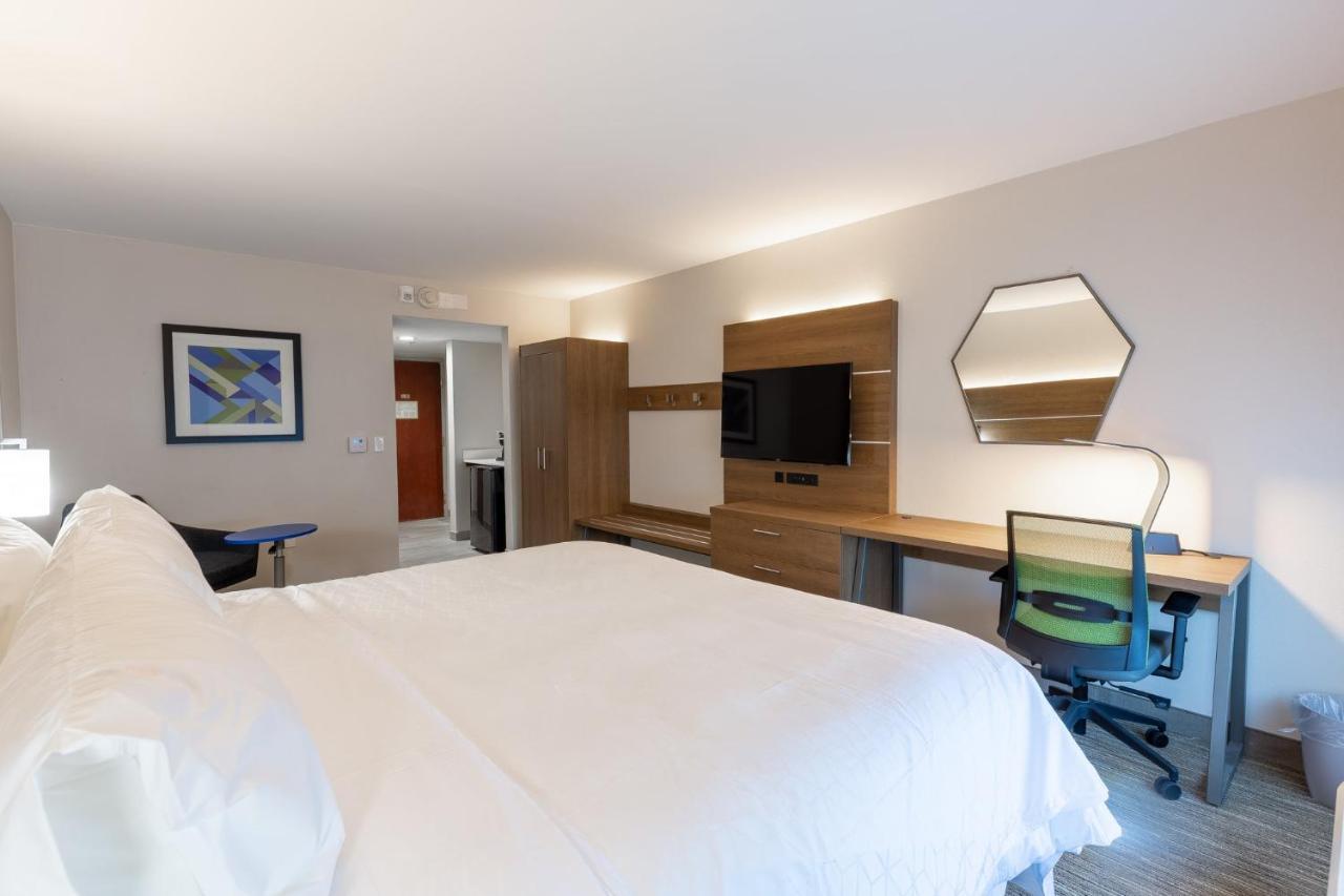 Holiday Inn Express & Suites Arlington North - Stadium Area By Ihg Exterior photo